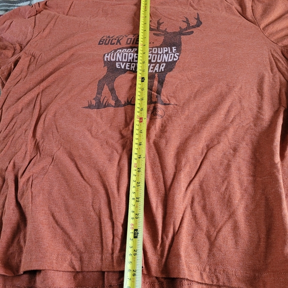 Bass Pro hunt themed t-shirt. - Picture 4 of 5